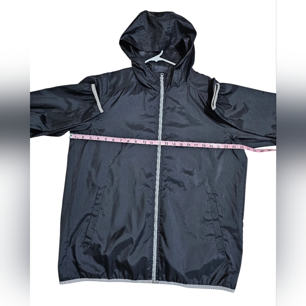 UNIQLO Japan 2009 Black Nylon Hooded Windbreaker Men’s Large Vintage Tech Prep - Picture 5 of 6